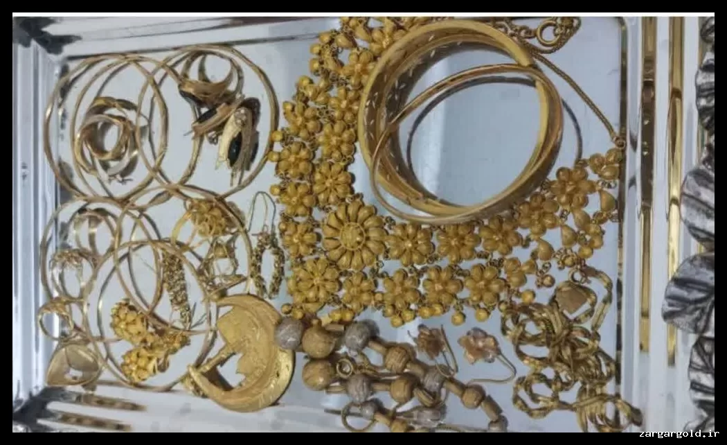 اهدای ۲۸۰ گرم طلا توسط بانوان میناب در پویش اهدای طلا